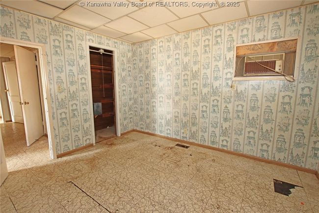 2207 W Virginia Ave, Home with 0 bedrooms, 0 bathrooms and null parking in Dunbar WV | Image 17