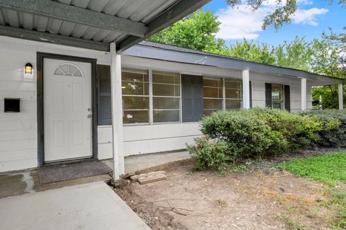 5219 Myrtlewood St, Houston, TX, 77033-2915 | Card Image
