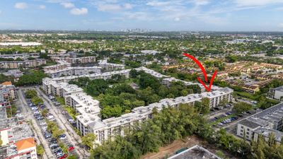 415 - 2900 Nw 48th Ter, Condo with 2 bedrooms, 2 bathrooms and null parking in Lauderdale Lakes FL | Image 3