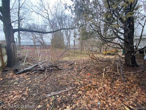 5008 Southgate Avenue, Lansing, MI, 48910 | Card Image