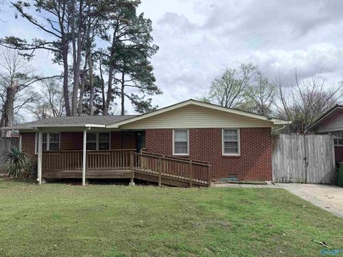 2120 E Arbor Dr Nw, Huntsville, AL, 35811-1658 | Card Image