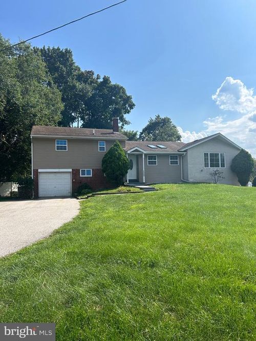 2560 Betzwood Dr, West Norriton, PA, 19403-3650 | Card Image