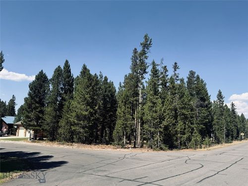 301 Lewis Ave, West Yellowstone, MT, 59758-9550 | Card Image