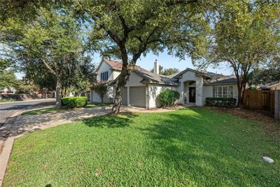 5204 Bluestar Drive, House other with 3 bedrooms, 2 bathrooms and 4 parking in Austin TX | Image 2