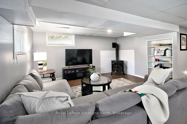 33 Blake St, House other with 3 bedrooms, 2 bathrooms and 2 parking in Meaford ON | Image 11
