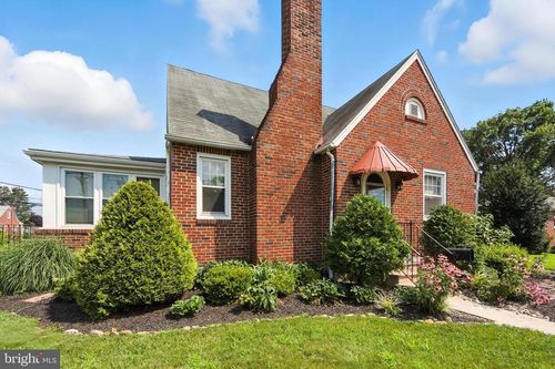 800 Willow St, POTTSTOWN, PA, 19464-4227 | Card Image