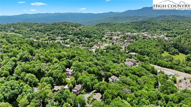 314 Mockingbird Ln, House other with 5 bedrooms, 5 bathrooms and null parking in Blowing Rock NC | Image 47