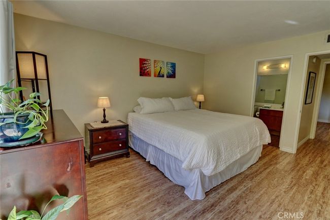 7 - 25712 Le Parc, Condo with 2 bedrooms, 2 bathrooms and 2 parking in Lake Forest CA | Image 18
