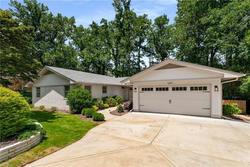 1209 Pinehurst Cir Se, Smyrna, GA, 30080-4320 | Card Image