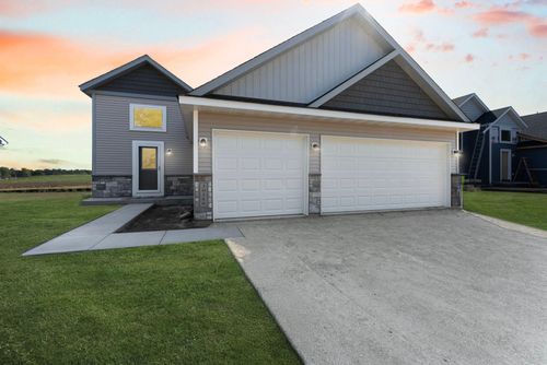 1799 4th St Ne, Byron, MN, 55920 | Card Image