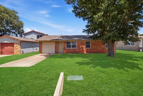 1848 Coral Rd, Azle, TX, 76020-4767 | Card Image