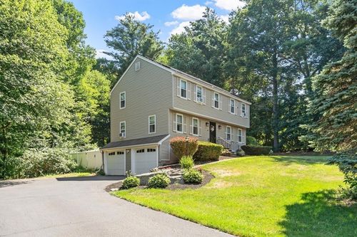 123 Houde St, Marlborough, MA, 01752-1070 | Card Image