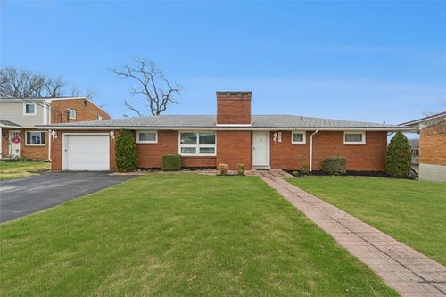 492 Edward St, Latrobe, PA, 15650-3334 | Card Image