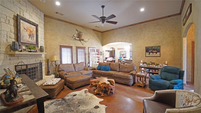 2505 Lazy Bend Rd, Home with 5 bedrooms, 3 bathrooms and null parking in Brock TX | Image 6