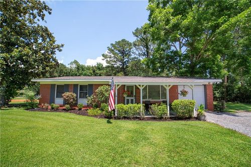 8450 Bayou Dr, Bayou La Batre, AL, 36509-2614 | Card Image