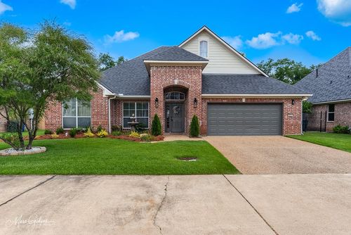 8062 Captain Mary Miller Dr, Shreveport, LA, 71115-2947 | Card Image