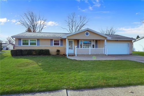 914 Westgate Dr, Charleston, IL, 61920-3164 | Card Image