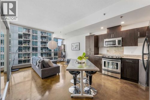 135 13 Ave Sw, Calgary, AB, T2R0W8 | Card Image