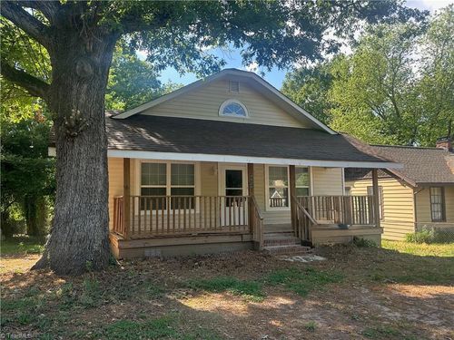 4028 Leo Street, Winston Salem, NC, 27105 | Card Image