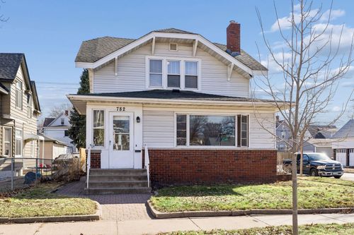 782 Rose Ave E, Saint Paul, MN, 55106-2538 | Card Image