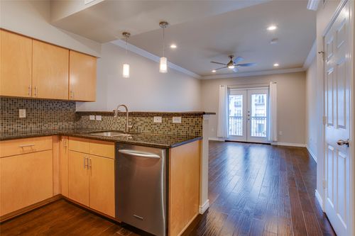 2208-3102 Kings Rd, Dallas, TX, 75219-1343 | Card Image