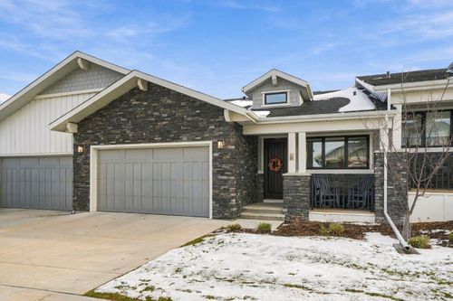 42 Crestridge Bay Sw, Calgary, AB, T3B6H2 | Card Image