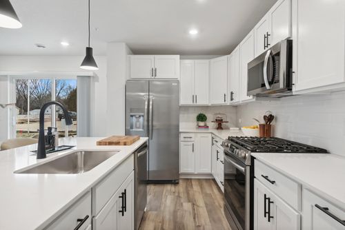 21646 Magnolia Way, Farmington, MN, 55024-2501 | Card Image