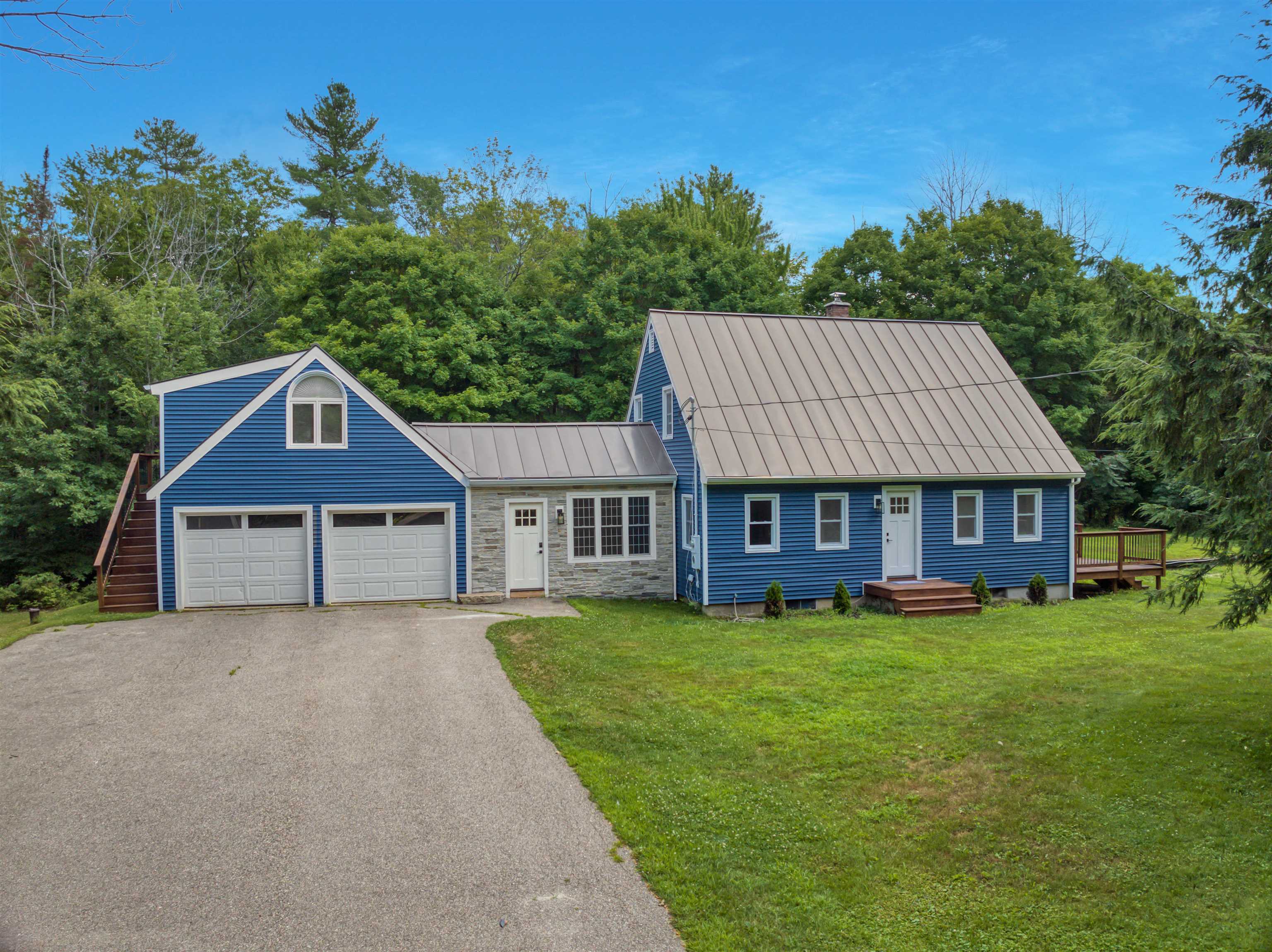 Winn Hill Rd, Sunapee, NH 03782