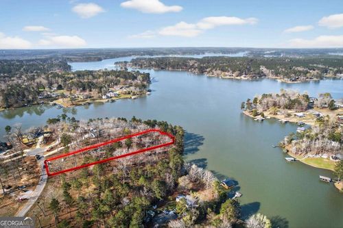 218 Falls Ln Ne, Milledgeville, GA, 31061-1109 | Card Image