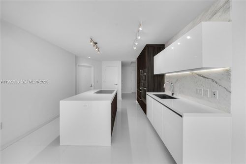 2206-851 Ne 1st Ave, Miami, FL, 33132-1845 | Card Image