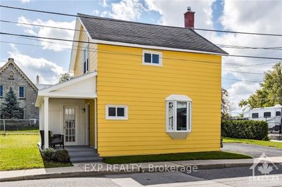 78 Colborne St, House other with 2 bedrooms, 1 bathrooms and 2 parking in Almonte ON | Image 1