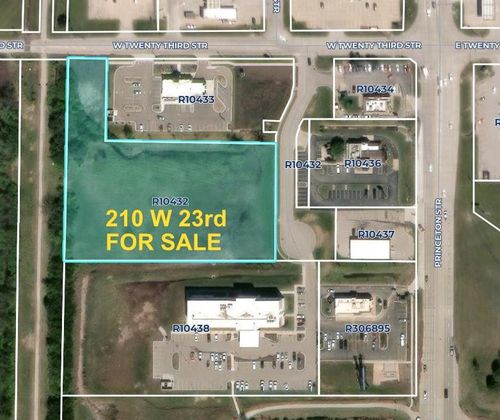 210 W 23rd St, Ottawa, KS, 66067 | Card Image
