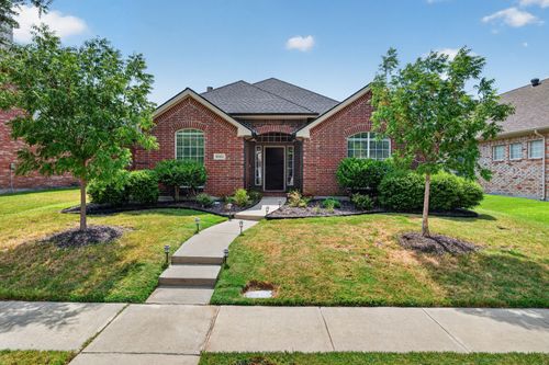 9383 Homestead Ln, Frisco, TX, 75033-7605 | Card Image
