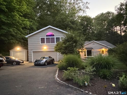 39 Cottage St, Monroe, CT, 06468-2929 | Card Image