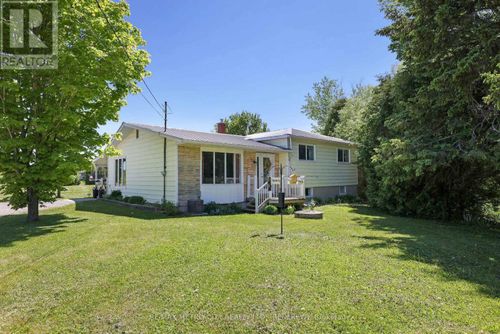 8 Fennessy Lane, Renfrew, ON, K7V3Z5 | Card Image