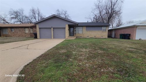 7916 S Mckinley Ave, Oklahoma City, OK, 73139-2427 | Card Image