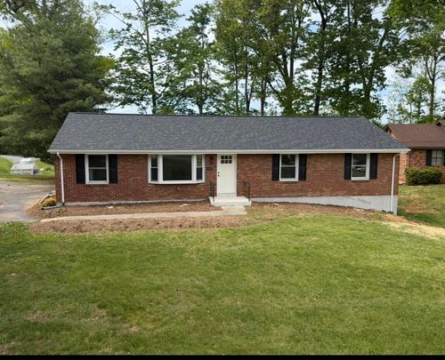 4549 Kirkwood Dr, Roanoke, VA, 24018-3509 | Card Image