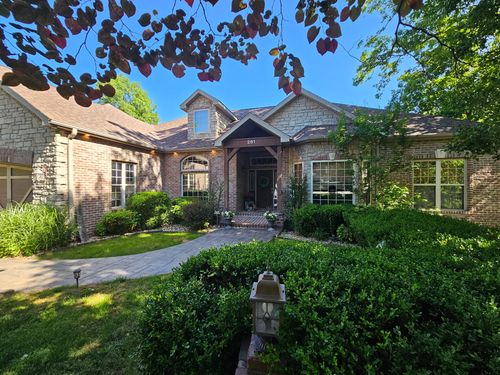 261 Country Bluff Dr, Branson, MO, 65616-8846 | Card Image
