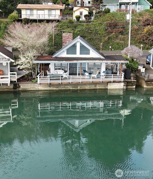 10271 Ne North Shore Rd, Belfair, WA, 98528-8708 | Card Image