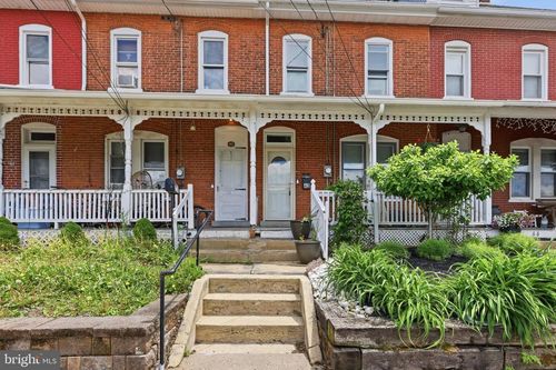 42 W Hamlin Ave, TELFORD, PA, 18969-2014 | Card Image