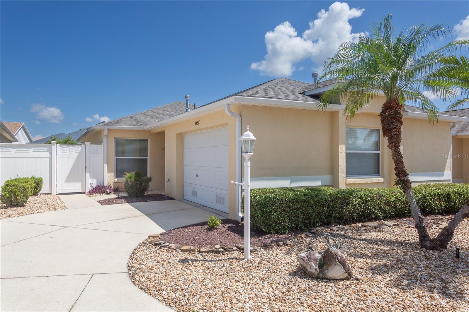 Residential in THE VILLAGES 3