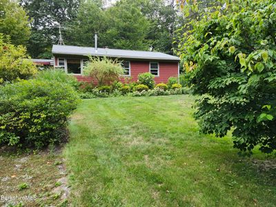 125 West St, House other with 3 bedrooms, 1 bathrooms and null parking in Sandisfield MA | Image 3