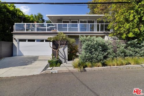 8809 Appian Way, LOS ANGELES, CA, 90046-7728 | Card Image