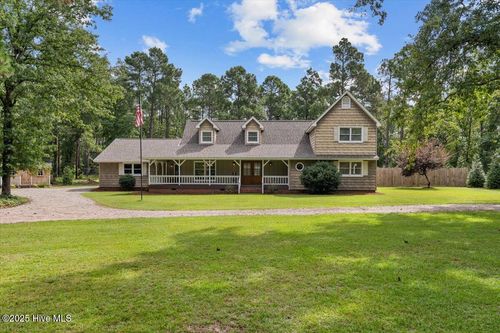 1435 E Hedgelawn Way, Southern Pines, NC, 28387-7428 | Card Image