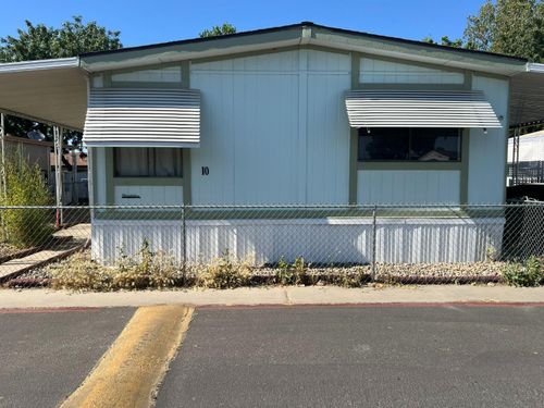 spc10-220 S Madera Ave, Kerman, CA, 93630-1437 | Card Image