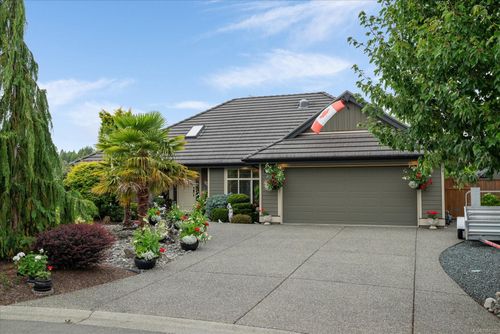 513 Wheeler Ave, Parksville, BC, V9P1G5 | Card Image