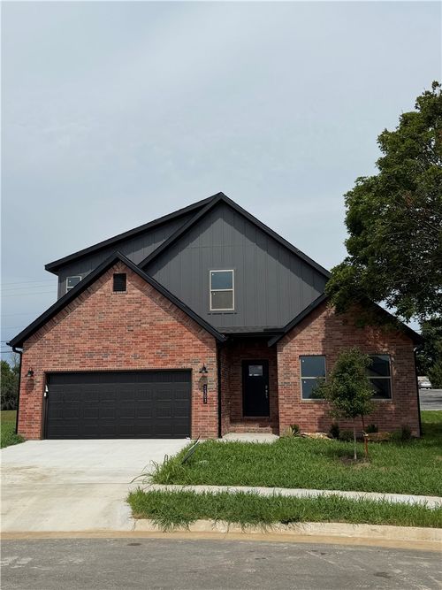 2303 N Cassidy Ct, Siloam Springs, AR, 72761 | Card Image