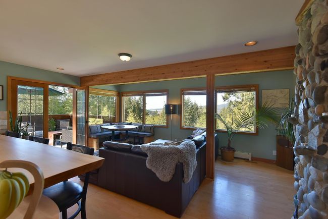 4509 Pollock Road, House other with 4 bedrooms, 2 bathrooms and 8 parking in Madeira Park BC | Image 9