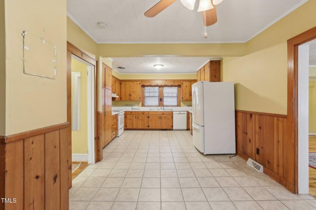24-web-or-mls-Rogers Rd-024 | Image 38