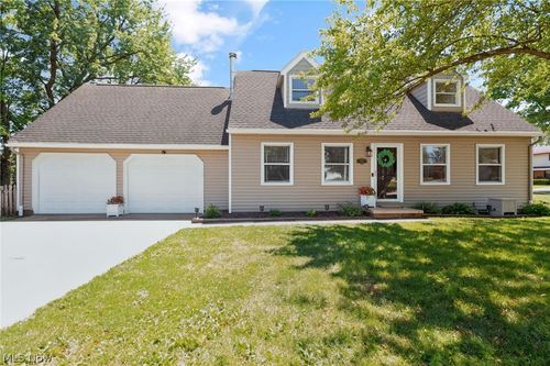 982 Marilyn Dr, Wooster, OH, 44691-1416 | Card Image